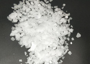 1310-73-2 Polymer Water Treatment Chemicals Caustic Soda Flakes Industry Grade 98% 99% NaOH CSF Paper / Soap Making